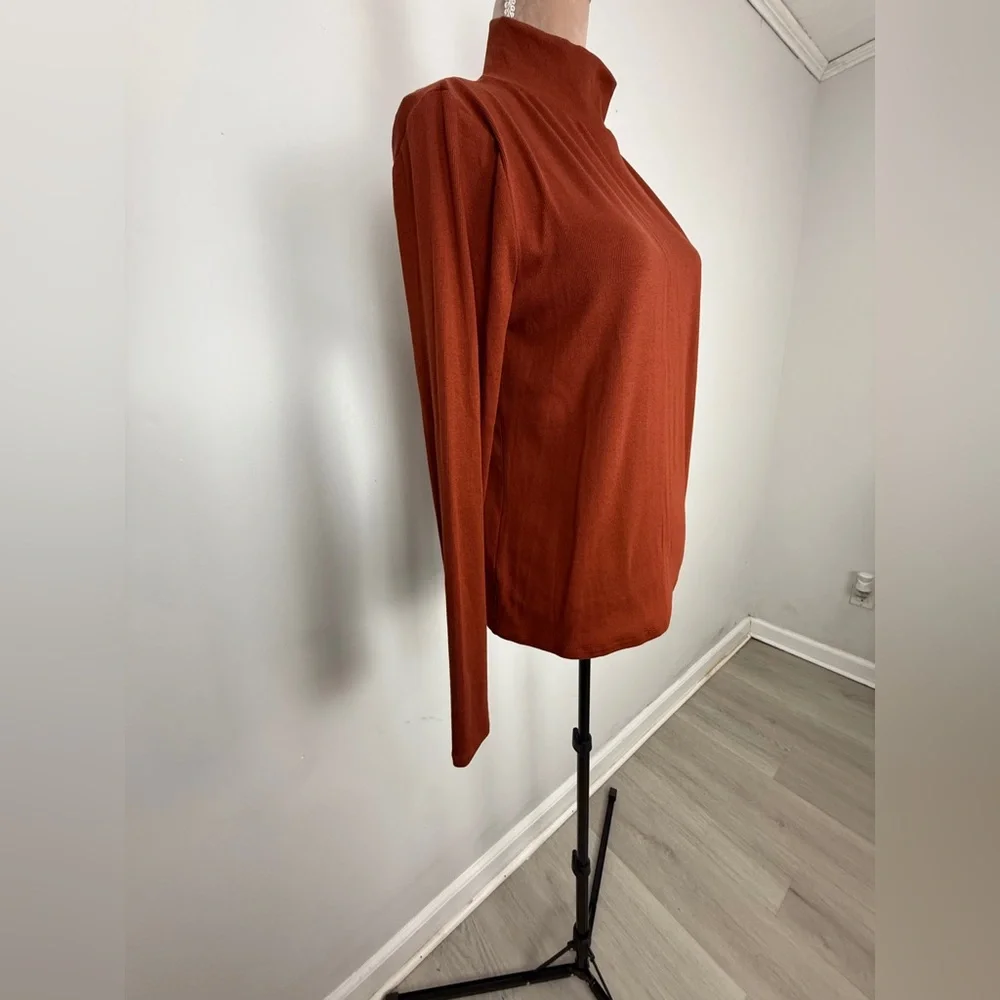 a.n.a Women's Burnt Orange Long Sleeve Top